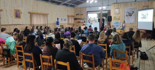 1a552dd5-adc8-40f9-a945-381702a30e38